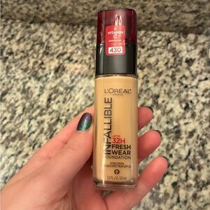 L'Oreal Infallible Fresh Wear Foundation - Tan 430